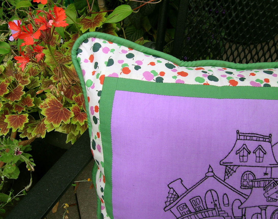 Embroidered Haunted House Pillow Q is For Quilter