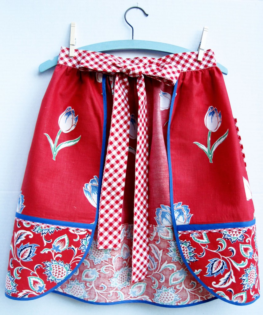 Vintage Tulip Border Print Aprons – Q is For Quilter